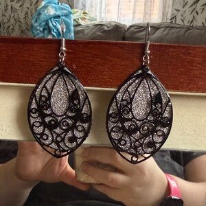 Elegant Black and Silver Filigree Earrings